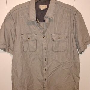 Ruff Hewn Men's Short Sleeve Button-Down Shirt - Light Gray Stripe